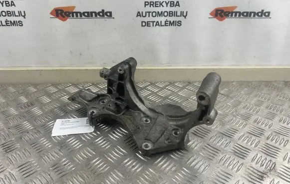 Iveco Daily 6th gen Generator/alternator bracket 5801921802