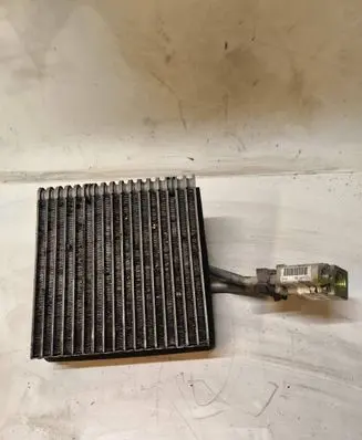 Volkswagen Golf IV Air conditioning (A/C) expansion valve 52114790 6565062