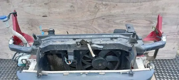 Citroen C4 Grand Picasso Radiator support slam panel