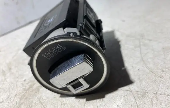 Volkswagen PASSAT B6 Ignition lock 3C0905843 333043307