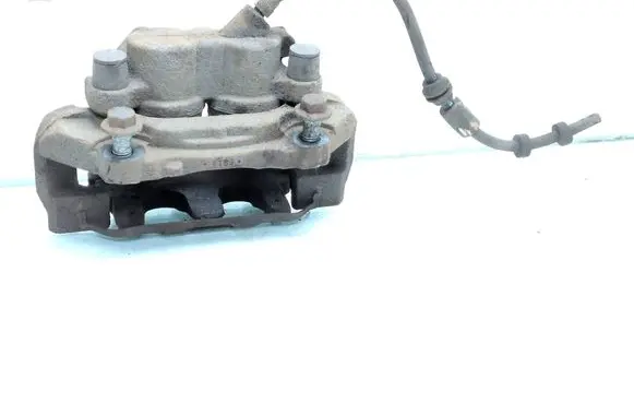 Volvo XC60 Front brake caliper