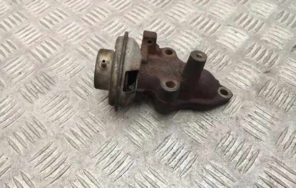 Toyota Avensis T220 EGR valve 2562027060 2580027010