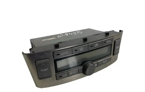 Toyota Avensis T250 Radio/CD/DVD/GPS head unit 5590005140