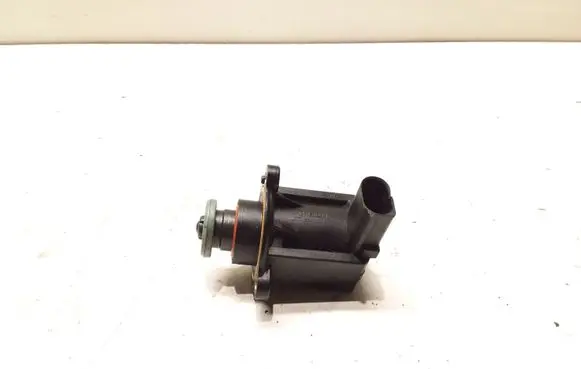 Volkswagen PASSAT B6 Turbine electric control actuator 06F145710G