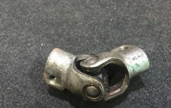 Mazda 121 Steering column universal joint