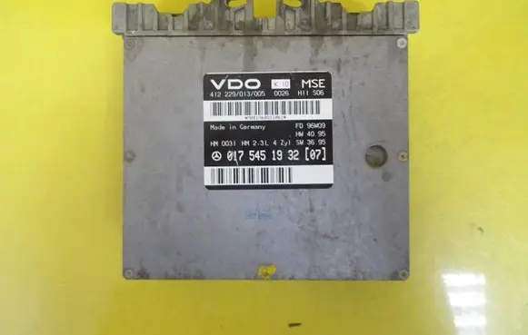 Mercedes-Benz E W210 Engine control unit/module ECU 0175451932