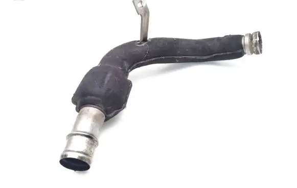 Nissan NV200 Intercooler hose/pipe