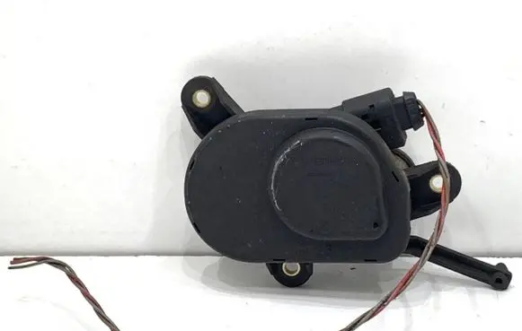 Mercedes-Benz E W211 Intake manifold valve actuator/motor A6111500494