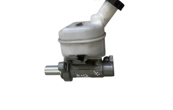 Master brake cylinder