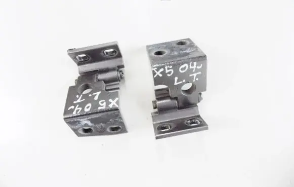 Rear door hinge set
