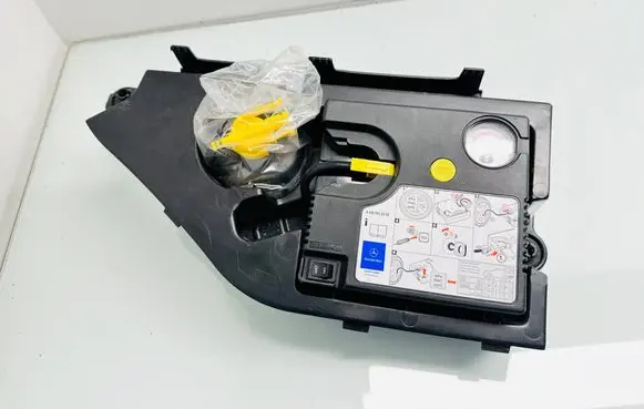 Mercedes-Benz A W176 Tool set A2468900300 BBP186802