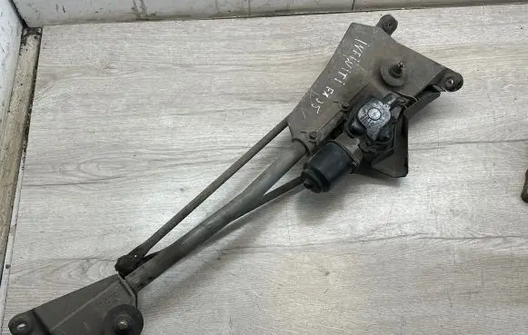Infiniti FX Front wiper linkage and motor 361832223