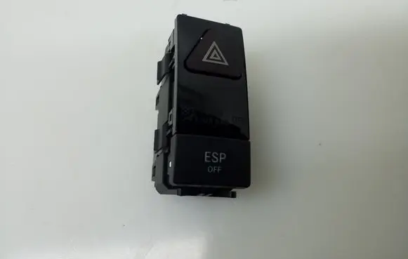 Mercedes-Benz GLK (X204) Hazard light switch A2048706858