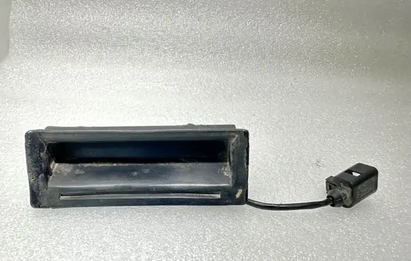 Volkswagen Touareg I Tailgate/trunk/boot exterior handle 1J0827566L 1J0973702