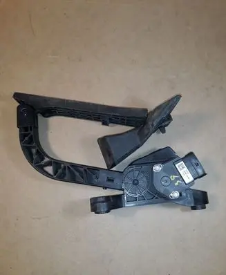 Hyundai Santa Fe Accelerator throttle pedal 32726W100