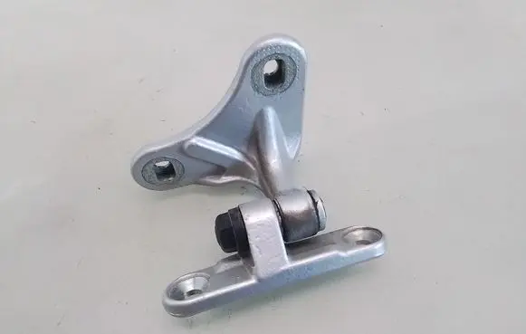 Mercedes-Benz S W220 Front door lower hinge 