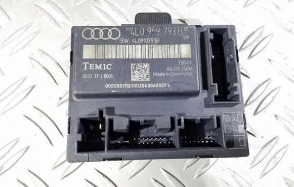 Audi Q7 4L Door control unit/module 4L0959793B 0033TFJ0001