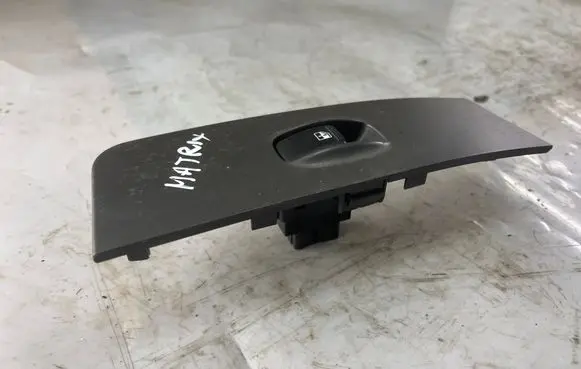 Hyundai Matrix Electric window control switch 9358017000