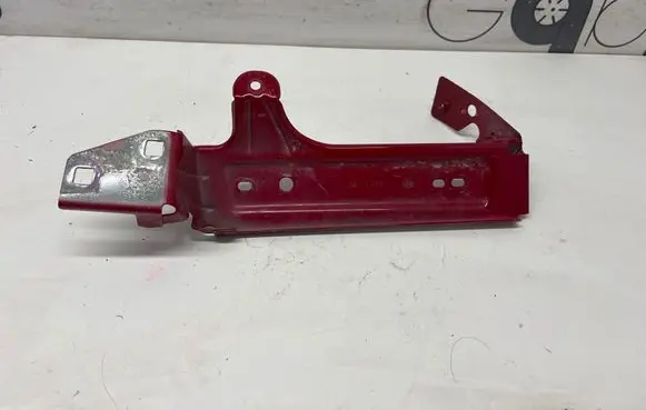 Alfa Romeo Stelvio Radiator support slam panel bracket C400