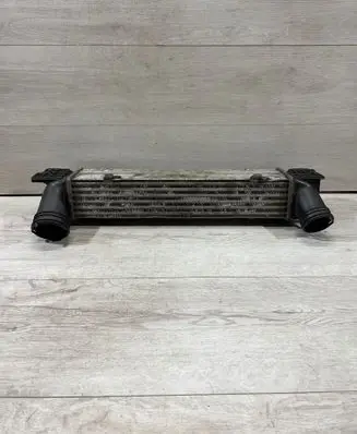 BMW 3 E90 E91 Intercooler radiator 3296399 7798788