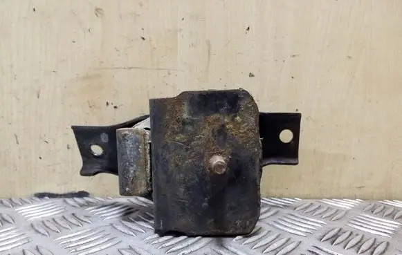 Subaru Forester SF Engine mount bracket 41022FA090