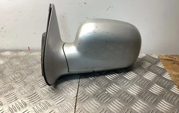 Hyundai Santa Fe Front door electric wing mirror 012147