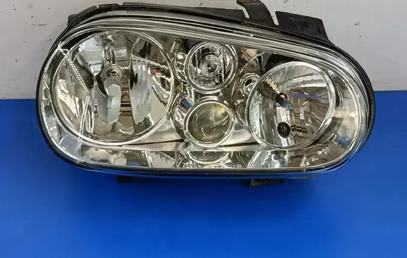 Volkswagen Golf IV Headlight/headlamp