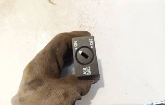 Volkswagen PASSAT B5.5 Passenger airbag on/off switch 1K0919237D