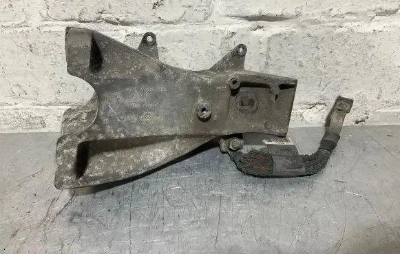 BMW X5 E70 Engine mounting bracket 6780143 ENAC46000 13807410
