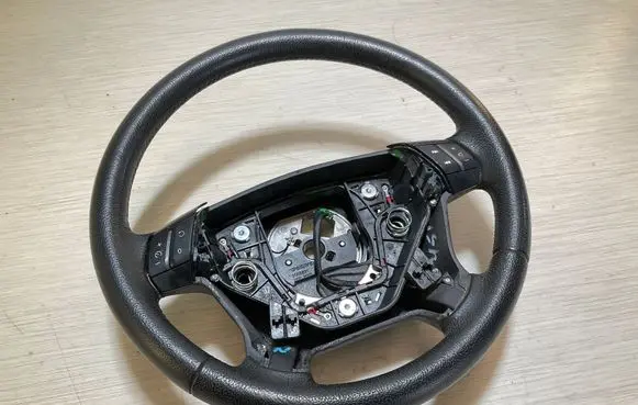 Volvo XC90 Steering wheel 8666891
