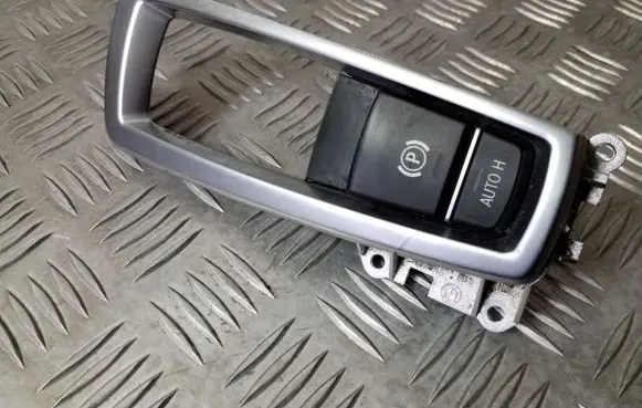 BMW 5 F10 F11 Hand parking brake switch 9217594