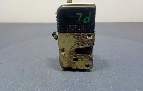 Peugeot 807 Front door lock