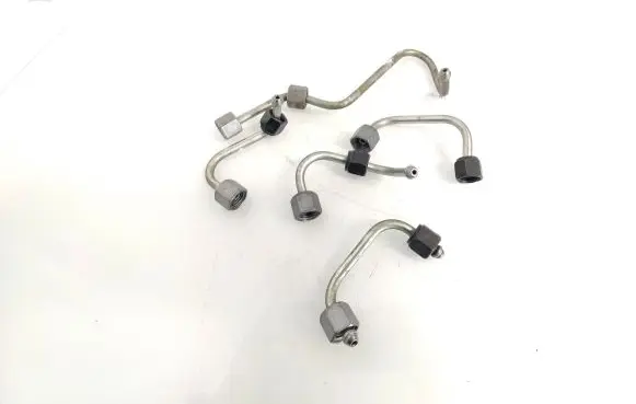 Fuel injector supply line/pipe