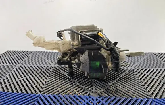 Nissan Leaf I (ZE0) ABS Pump A701601211008