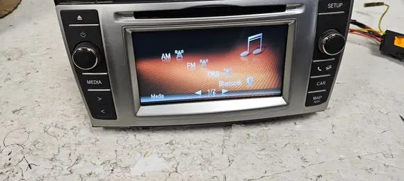 Toyota Avensis T270 Radio/CD/DVD/GPS head unit 8614005180 CVVS64F9AE
