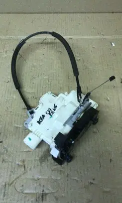Seat Altea Rear door lock 5P0839011