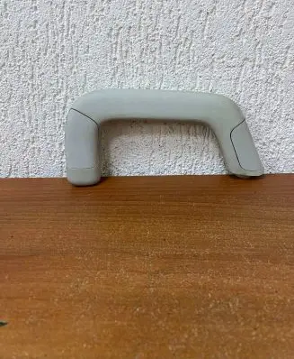 Land Rover Discovery 5 Front interior roof grab handle 678