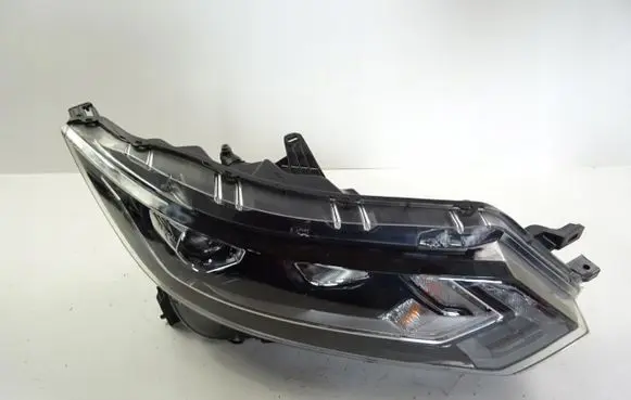 Nissan Qashqai Headlight/headlamp