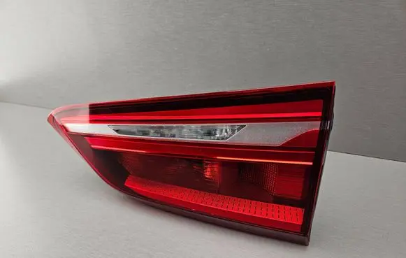 BMW X1 F48 F49 Tailgate rear/tail lights 7350696 63217350696 2710634