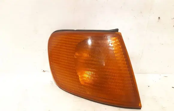 Audi A6 S6 C4 4A Front indicator light 137984 494120