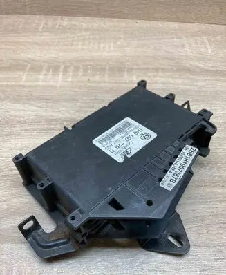 Volkswagen Golf III ABS control unit/module 1H0907379D