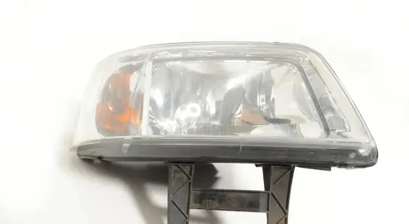 Volkswagen Transporter - Caravelle T5 Headlight/headlamp 0301191702