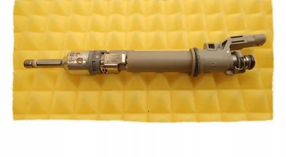 Audi A8 S8 D4 4H Fuel injector 07P906036C