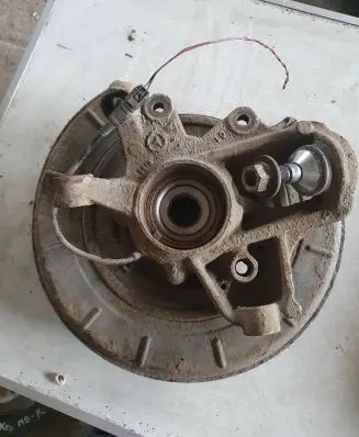 Mercedes-Benz R W251 Rear wheel hub spindle/knuckle 