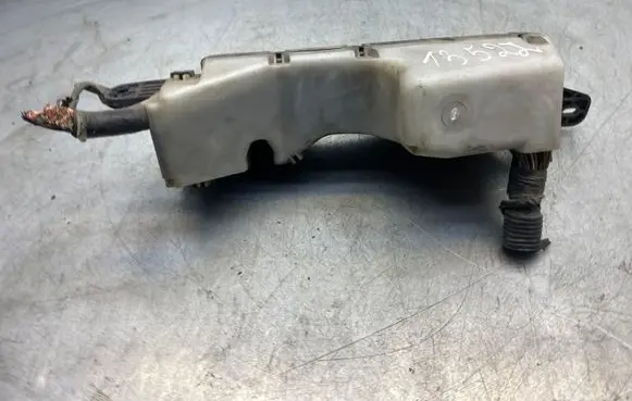 Toyota Corolla Verso E121 Fuse module