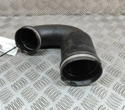 Audi Q7 4M Air intake duct part 06E129616D