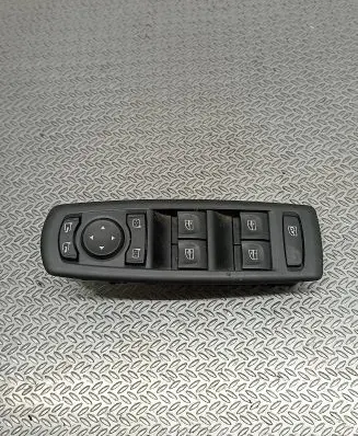 Renault Laguna III Electric window control switch 809610006R 731613H
