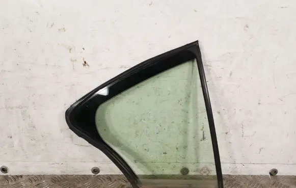 Infiniti Q50 Rear vent window glass 43R00033