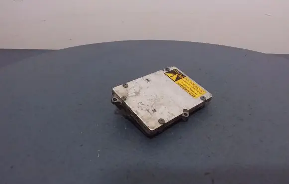 Opel Vectra C Voltage converter/converter module 5DV008290-00