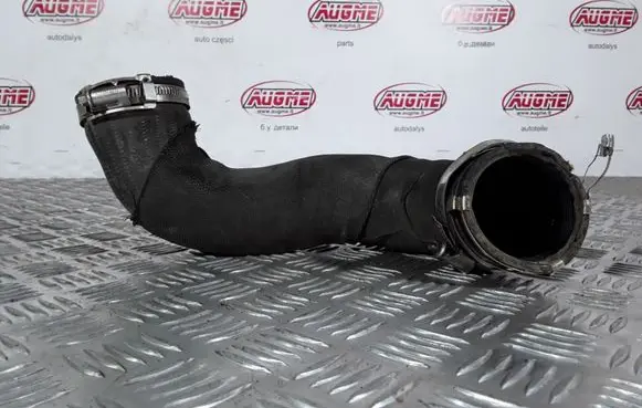 Audi A4 S4 B8 8K Intercooler hose/pipe 8K0145709E